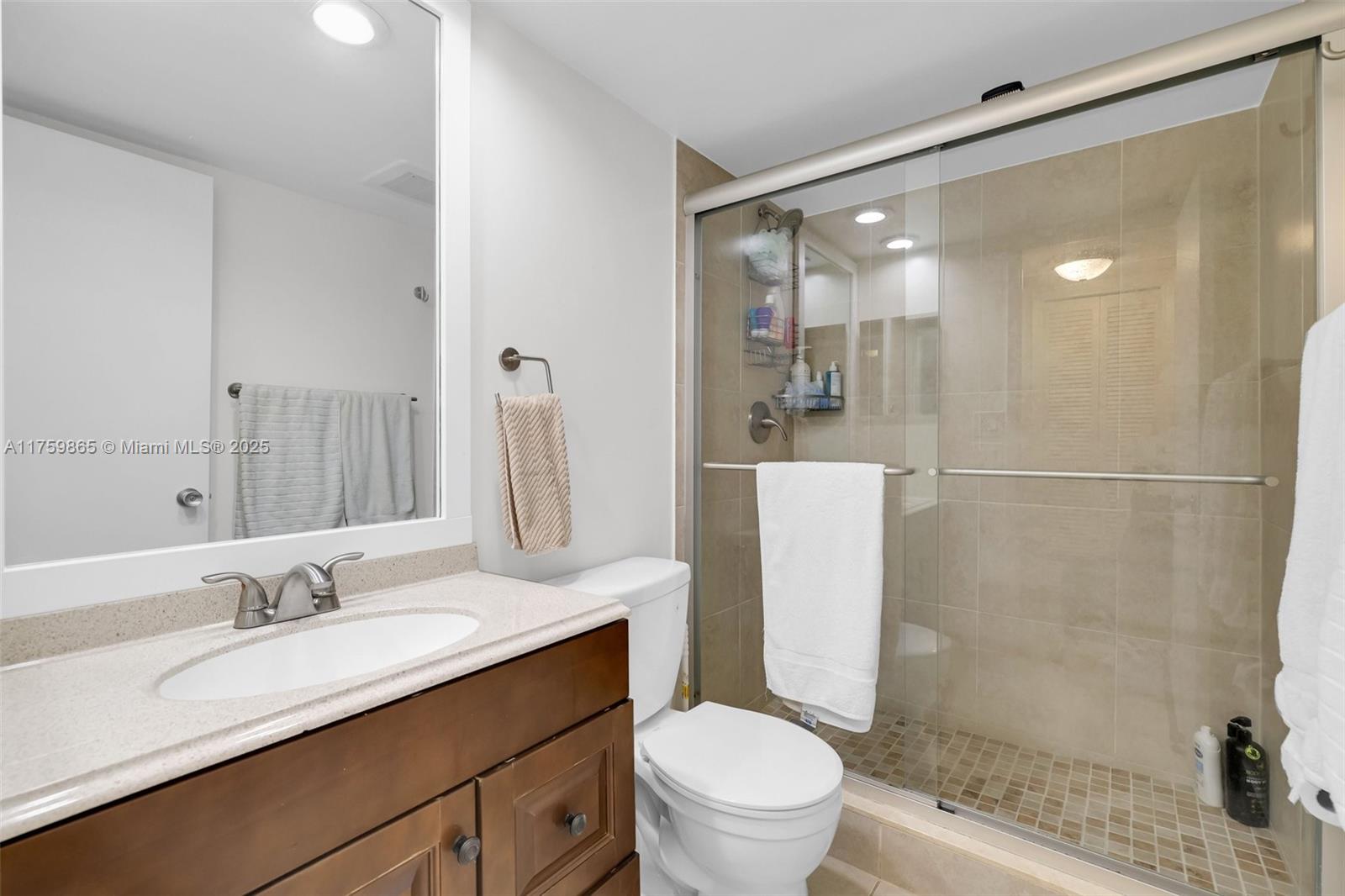 NO 5 PALM-AIRE COUNTRY CL - Residential