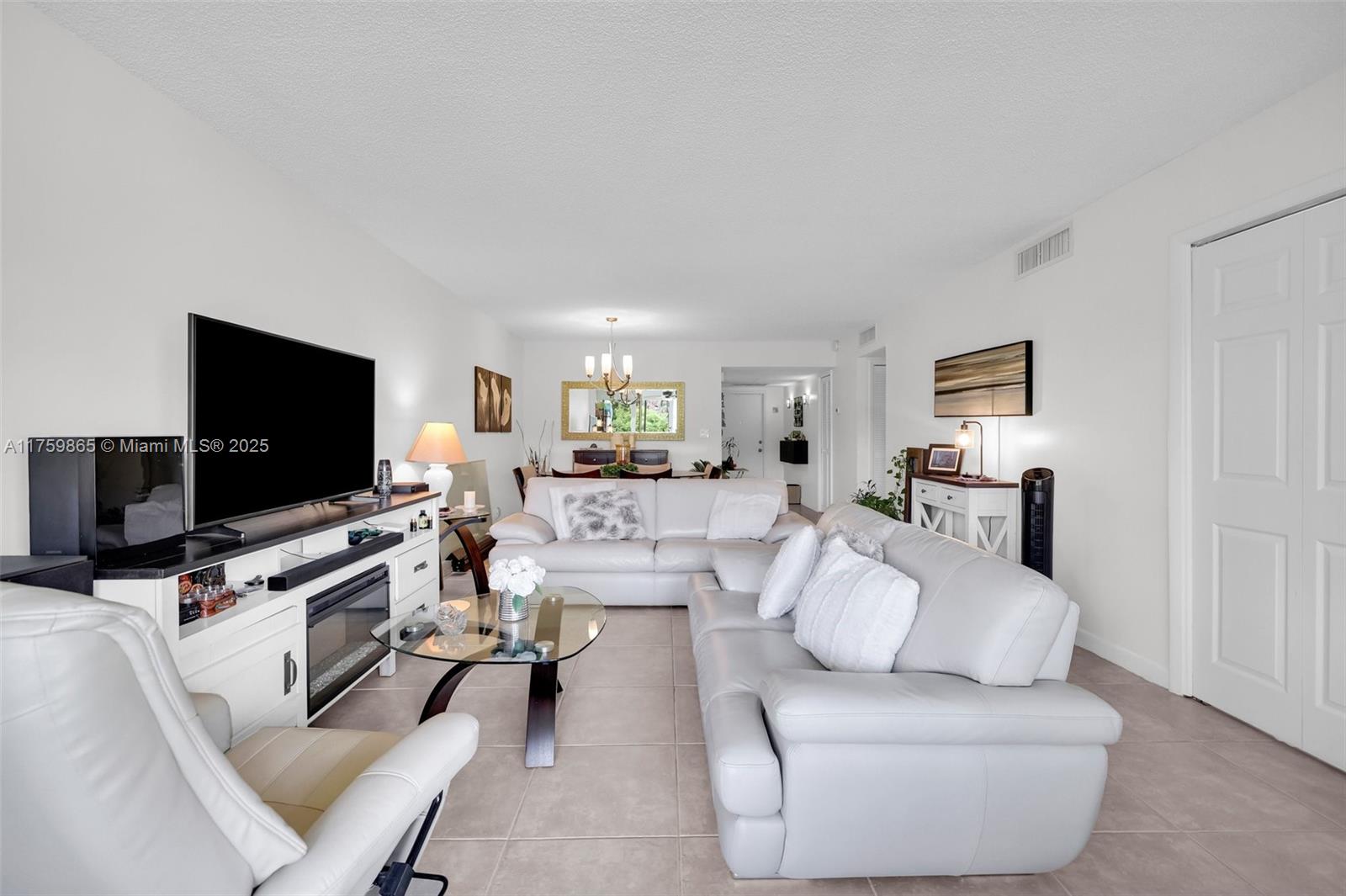 NO 5 PALM-AIRE COUNTRY CL - Residential