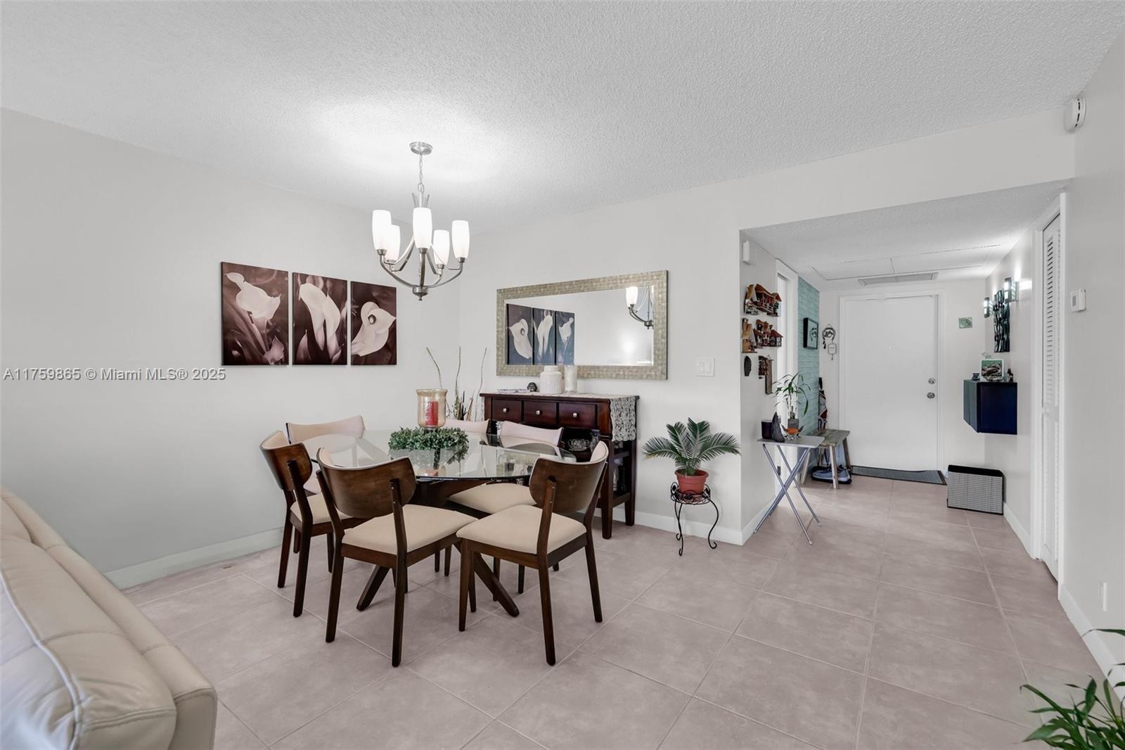 NO 5 PALM-AIRE COUNTRY CL - Residential