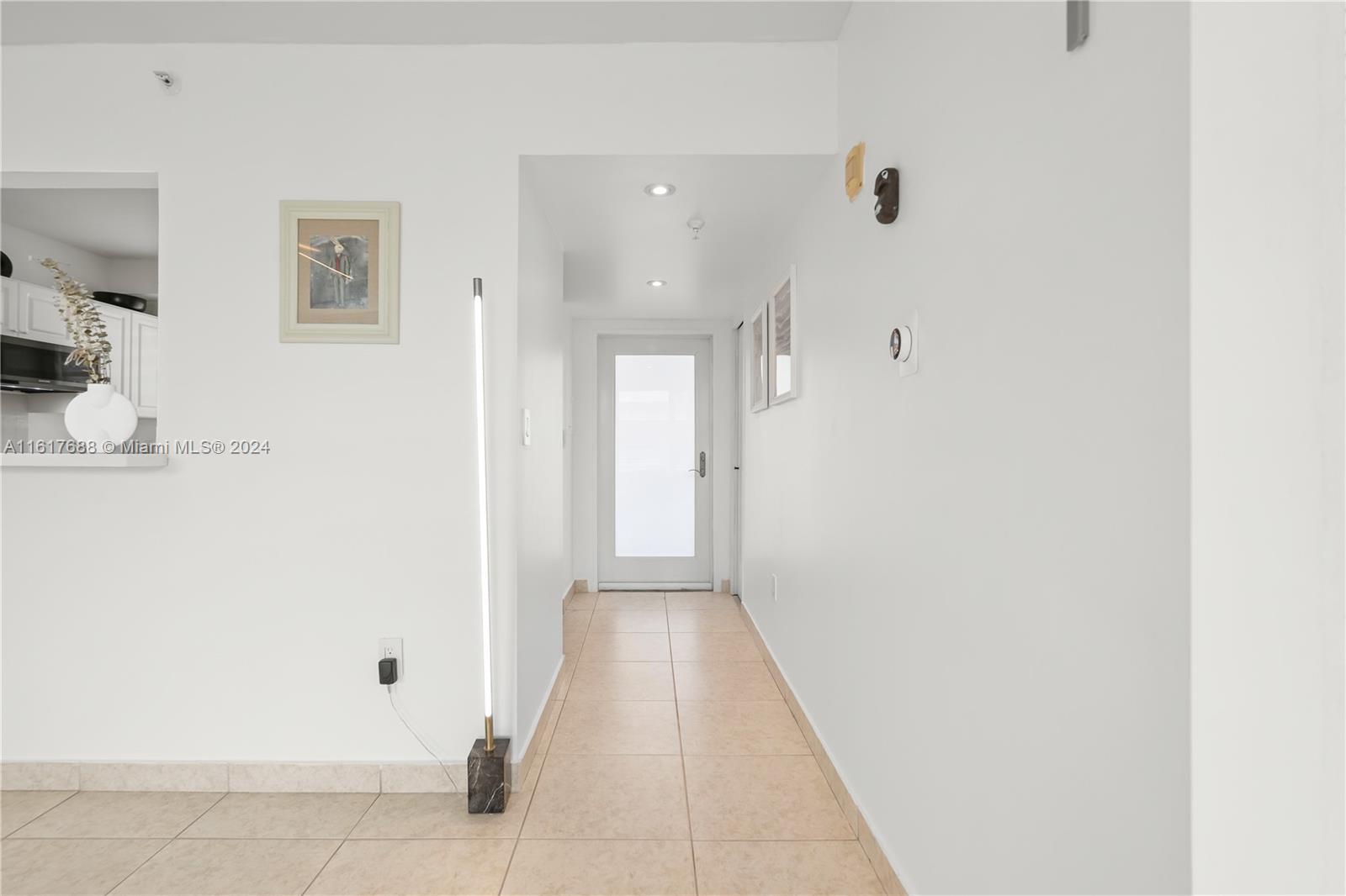 ROND POINT CONDO - Residential