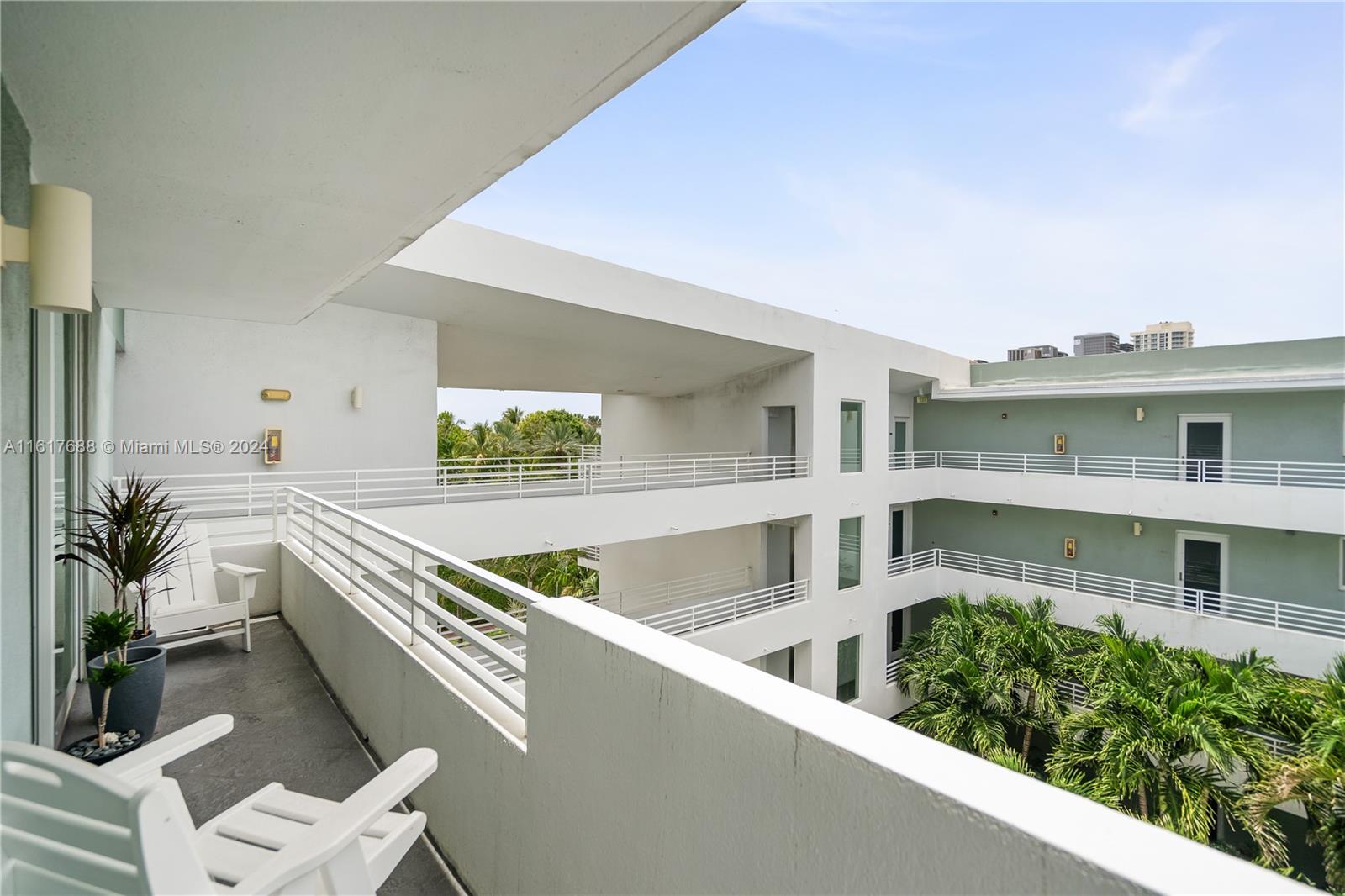 ROND POINT CONDO - Residential