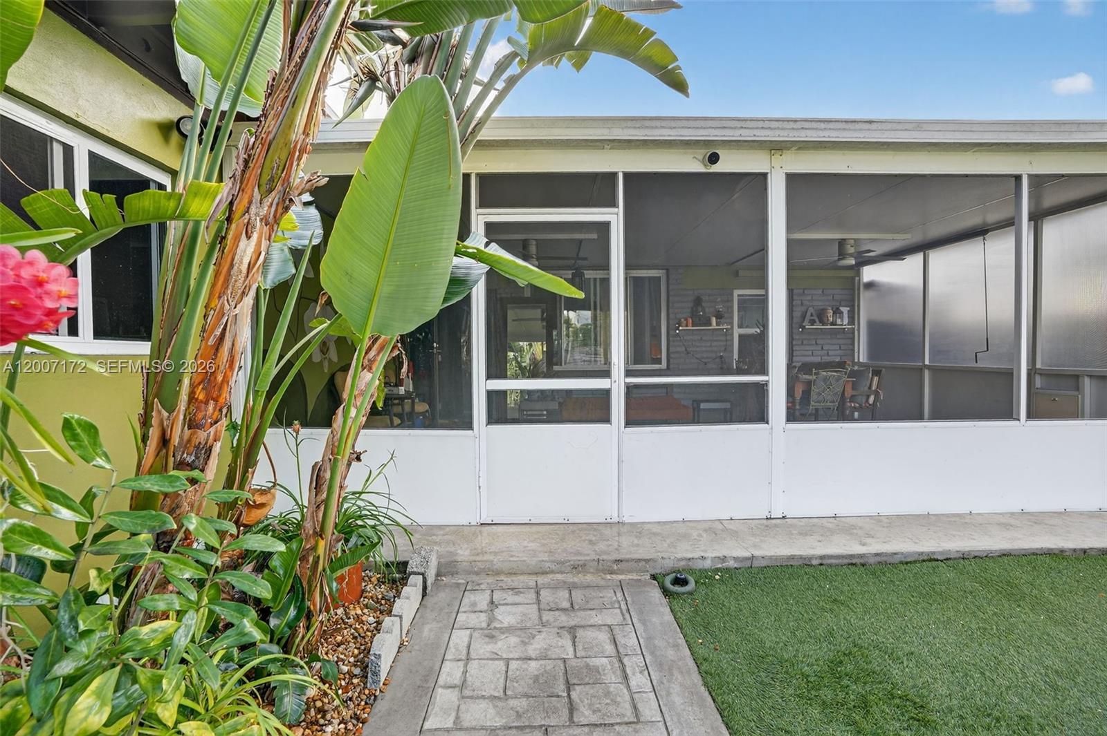 W MIAMI SHORES SEC B - Residential