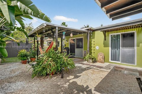 Tiny photo for 270 NW 106th St, Miami, FL 33150 (MLS # A12007172)