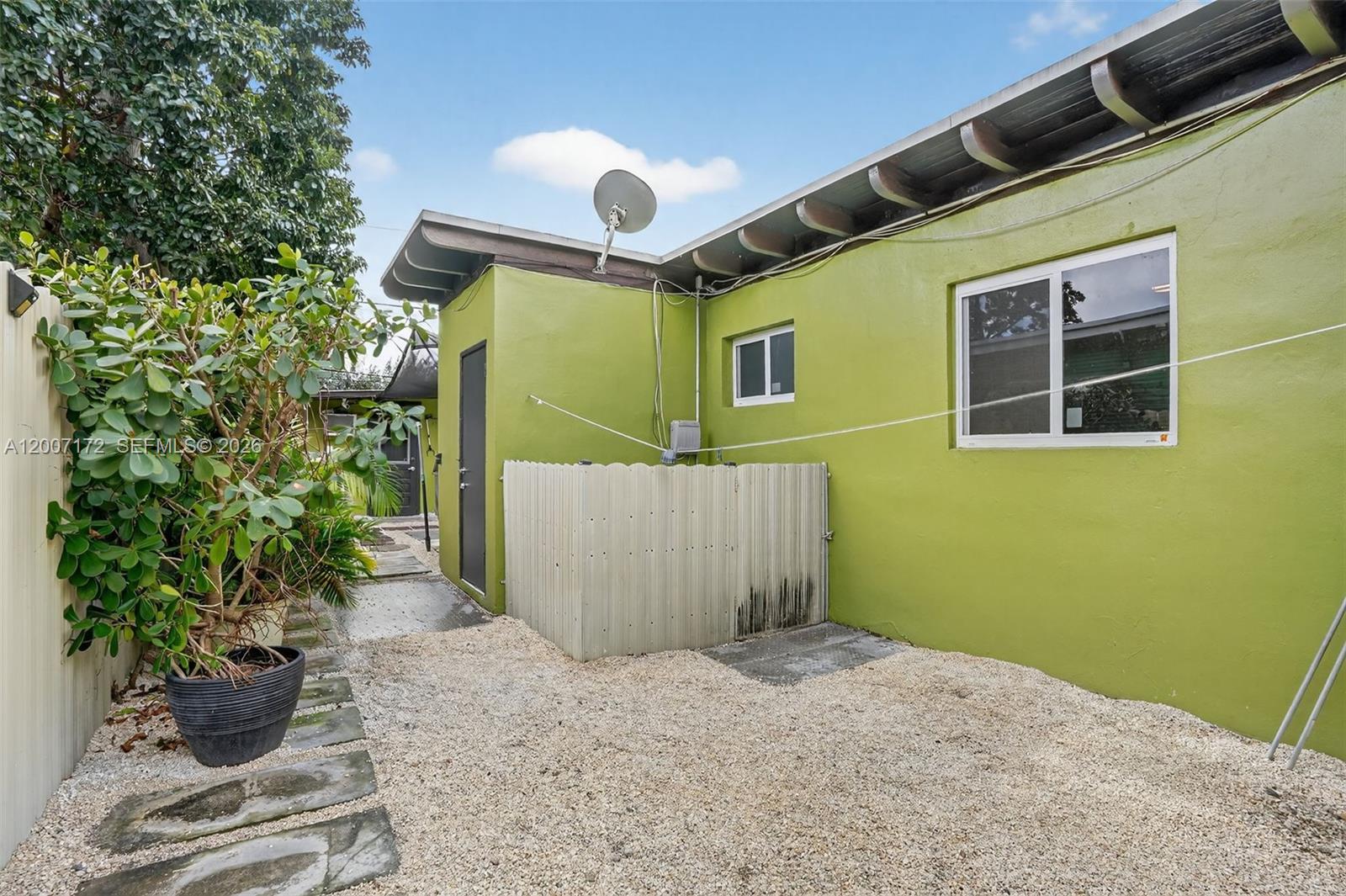 W MIAMI SHORES SEC B - Residential