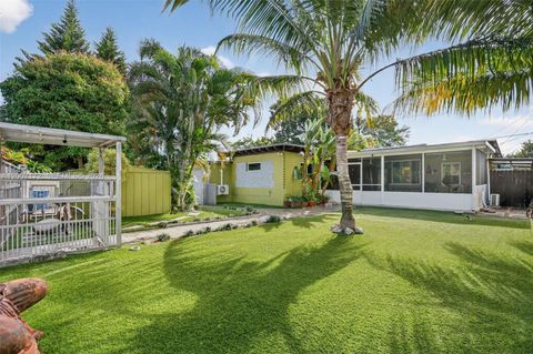 Tiny photo for 270 NW 106th St, Miami, FL 33150 (MLS # A12007172)