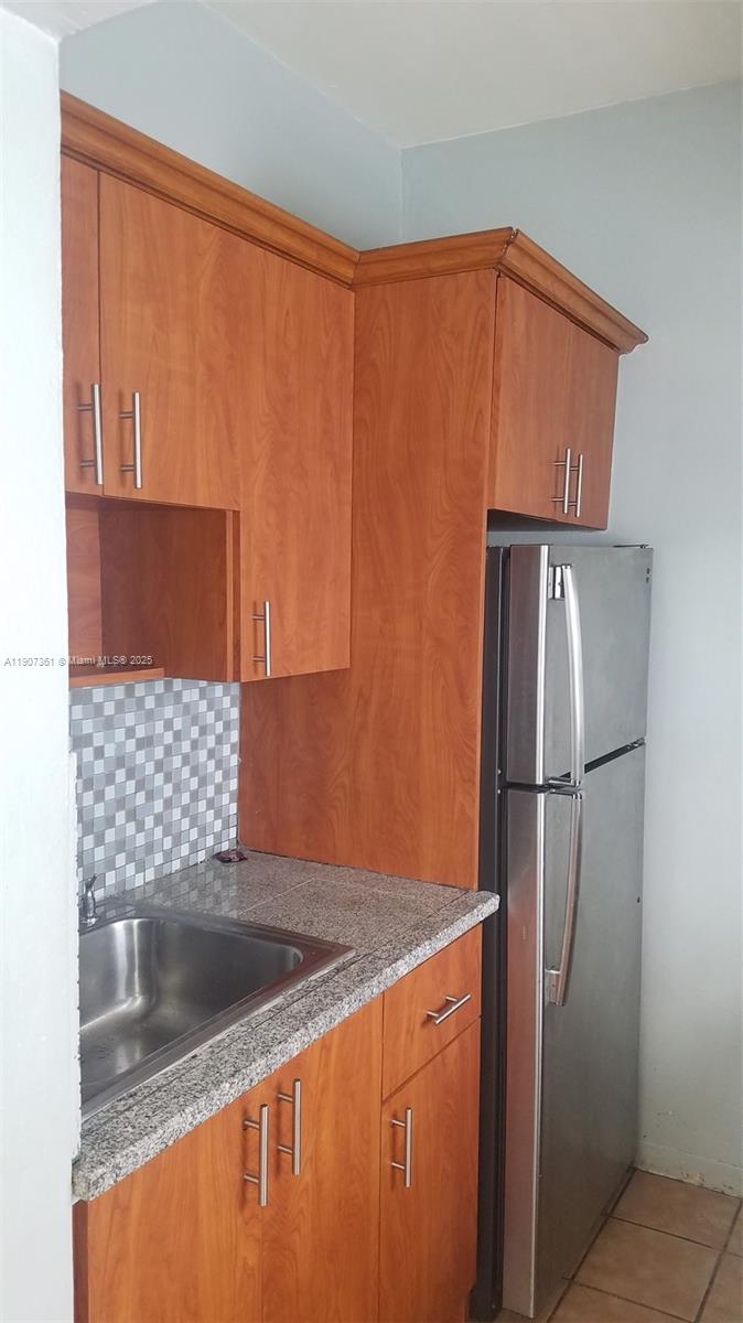 CARMEL VILLAS CONDO - Residential Lease