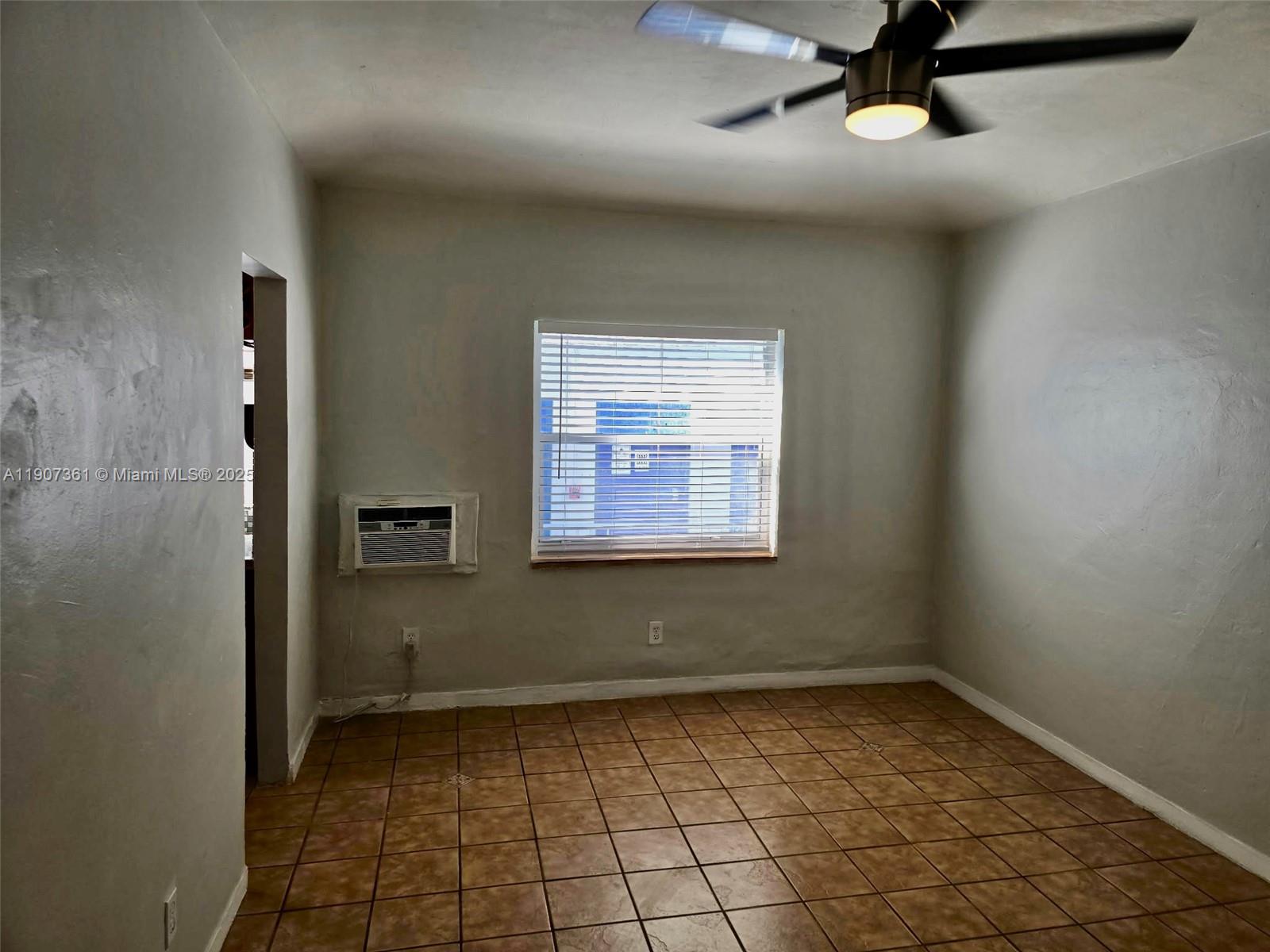 CARMEL VILLAS CONDO - Residential Lease