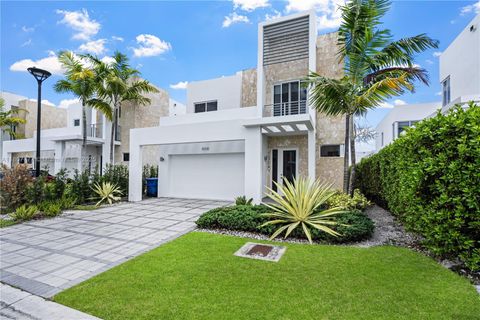 10330 NW 68th St Doral FL 33178