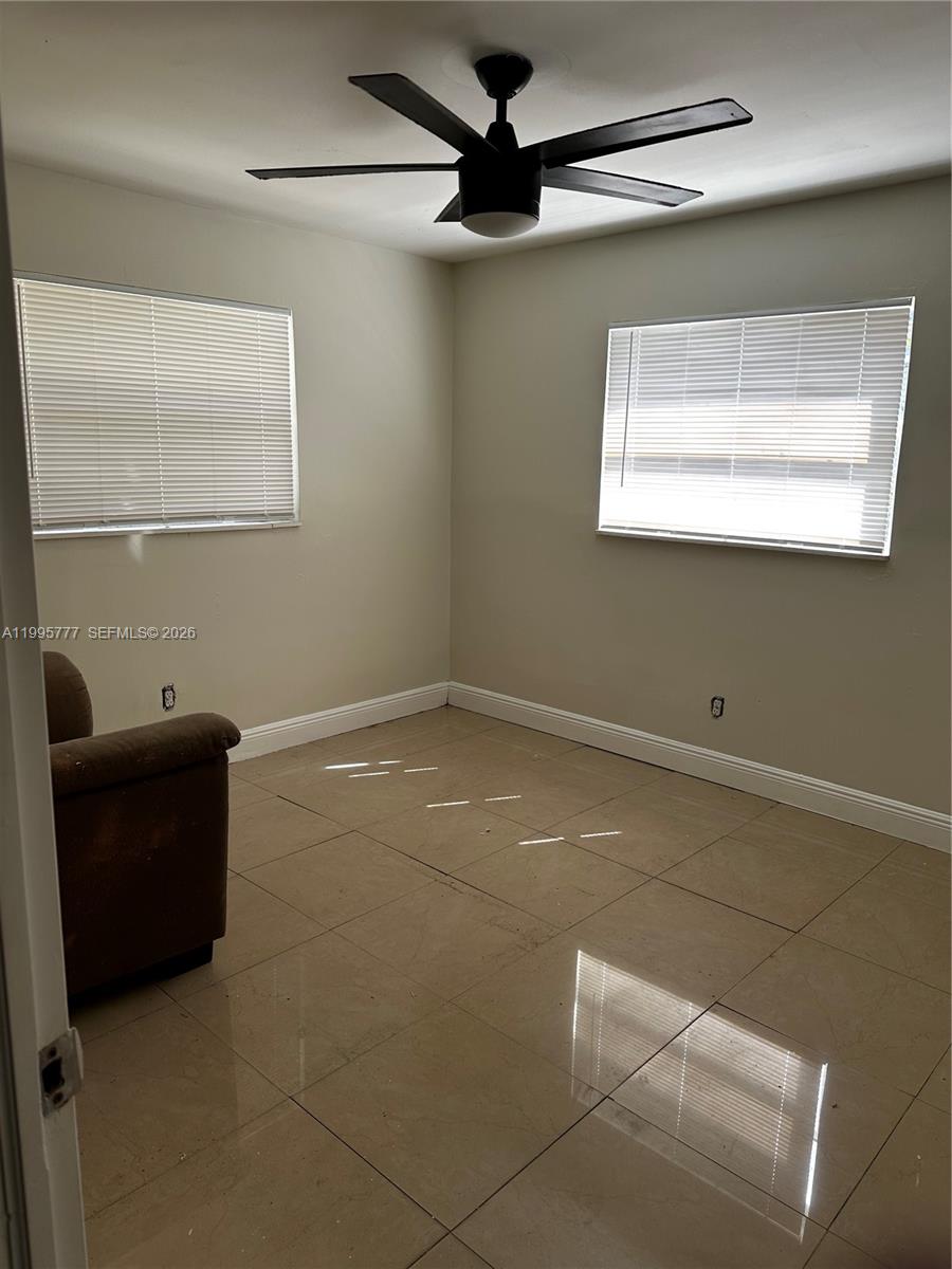 SUNSHINE VILLAS - Residential Lease