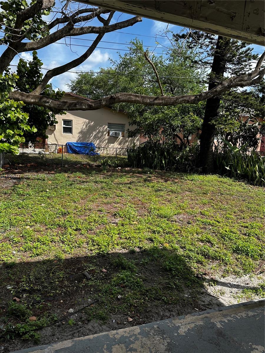 SUNSHINE VILLAS - Residential Lease