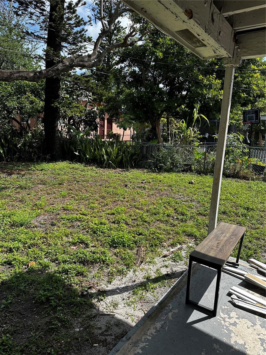 SUNSHINE VILLAS - Residential Lease