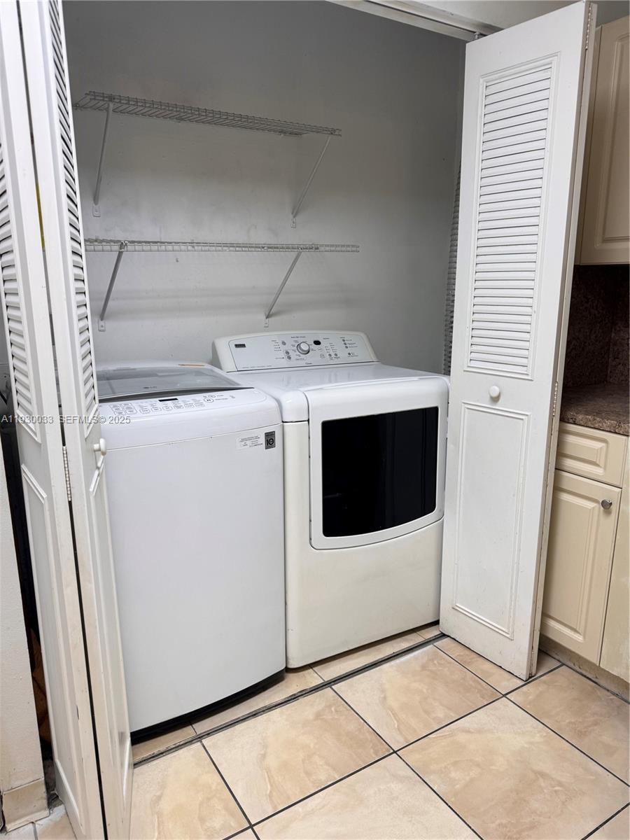 MEDITERRANEAN VILLAS COND - Residential Lease