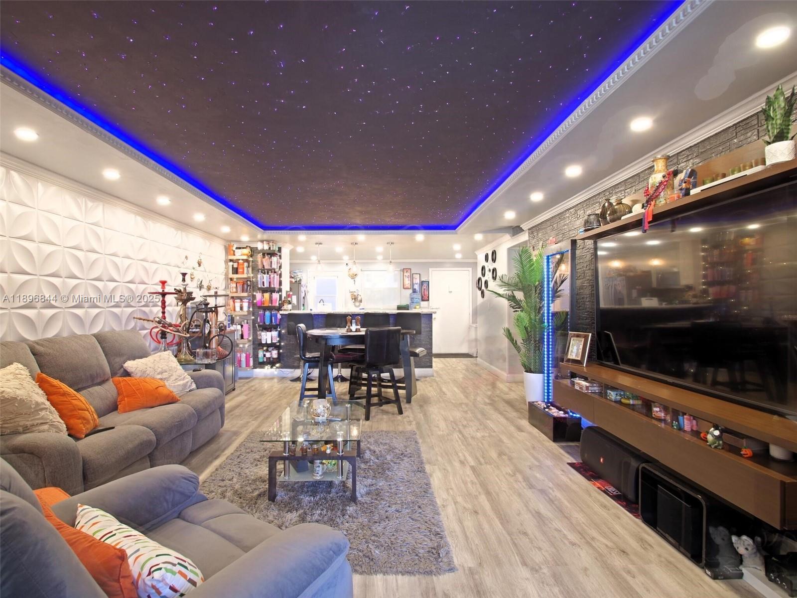 View photos, virtual tours, details... 420 NE 12th Ave 401
