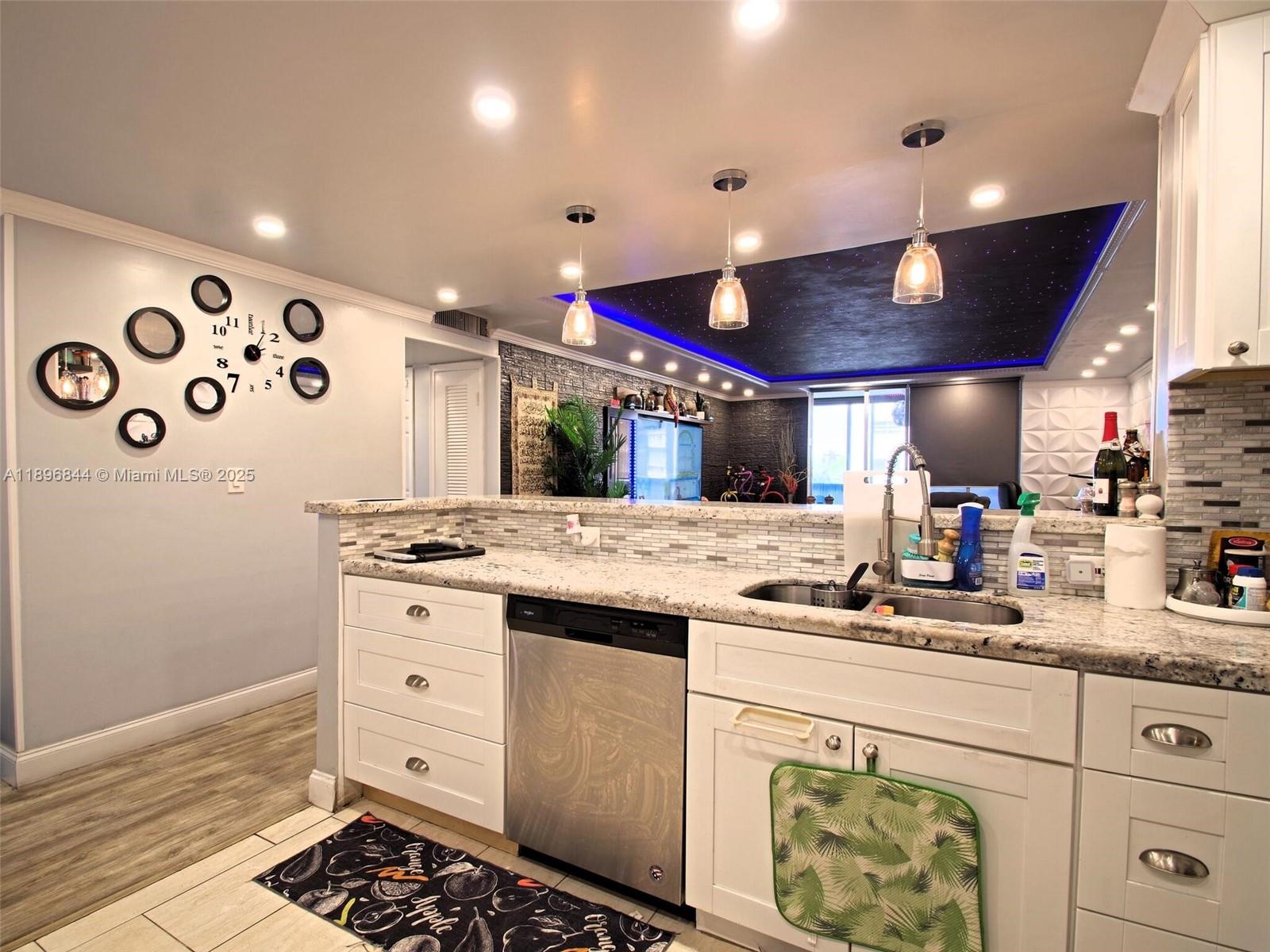 MEADOWBROOK CONDO APTS BL - Residential