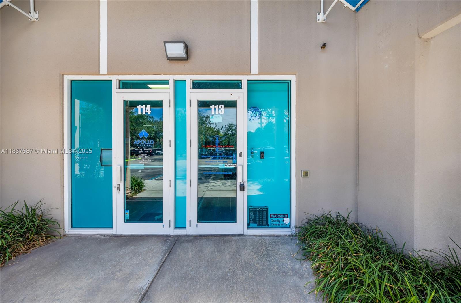 2860 W State Road 84 113