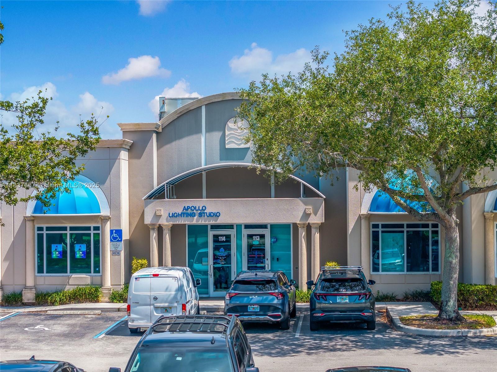2860 W State Road 84 113