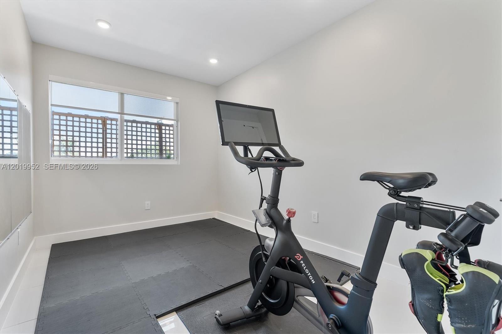 2920 SW 25TH TERRACE COND - Residential