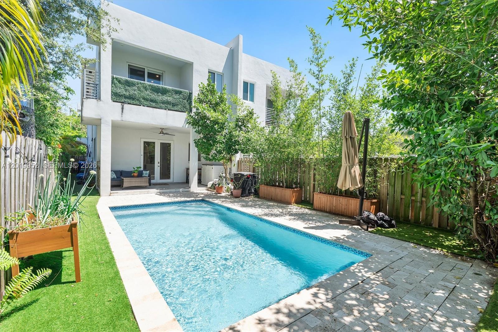 2920 SW 25TH TERRACE COND - Residential
