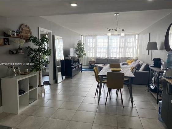 BUCKLEY TOWERS CONDO - EA - Residential Lease