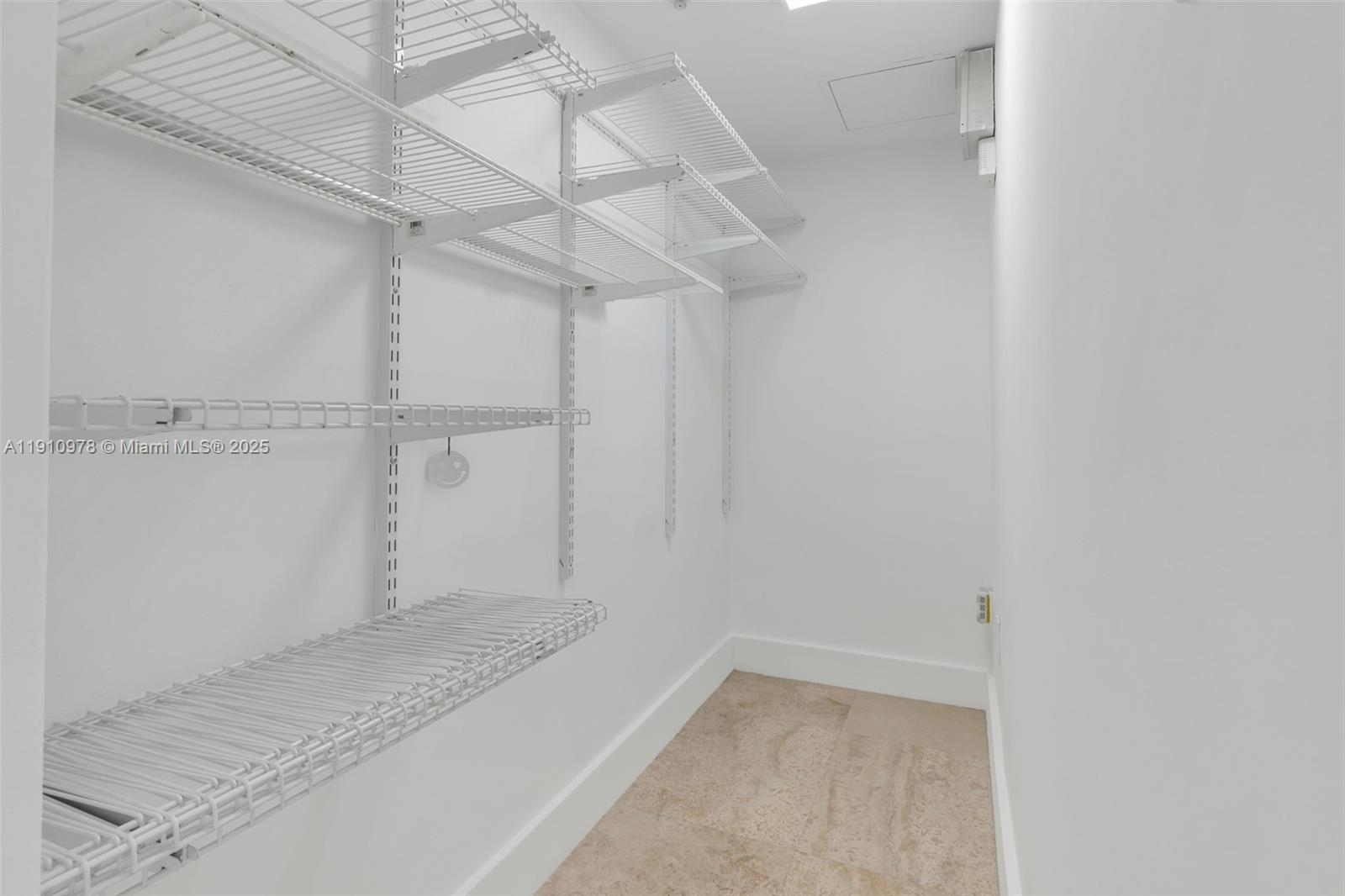 BRICKELL ON THE RIVER N T - Residential Lease