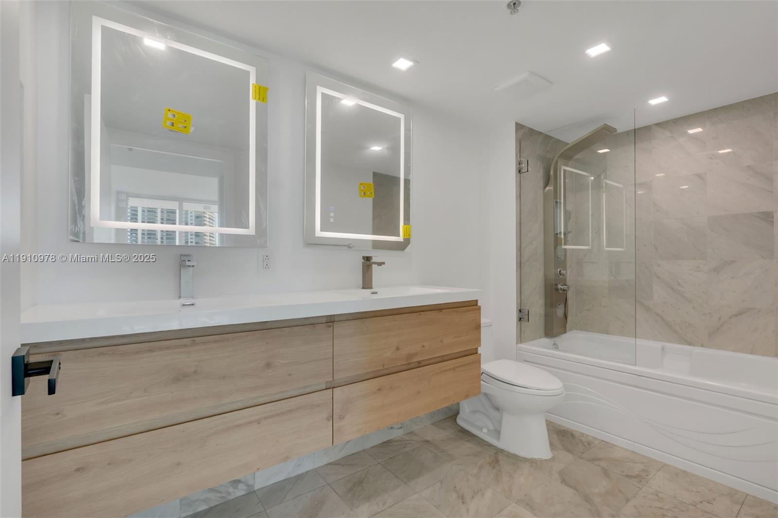 BRICKELL ON THE RIVER N T - Residential Lease