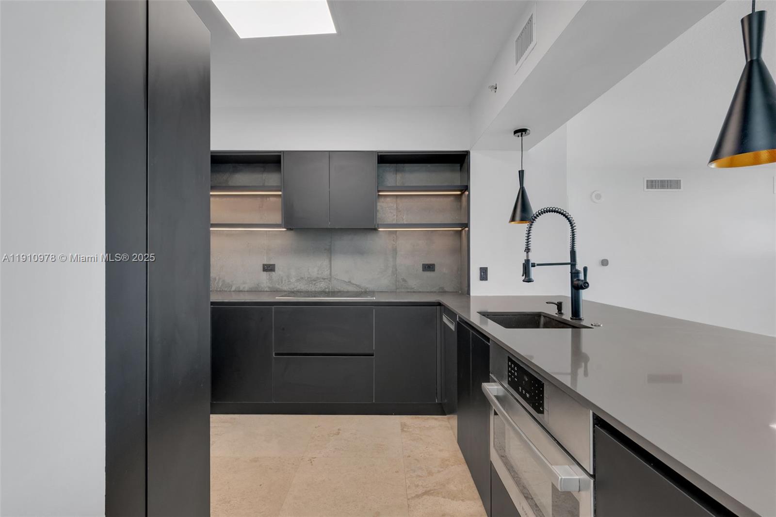 BRICKELL ON THE RIVER N T - Residential Lease