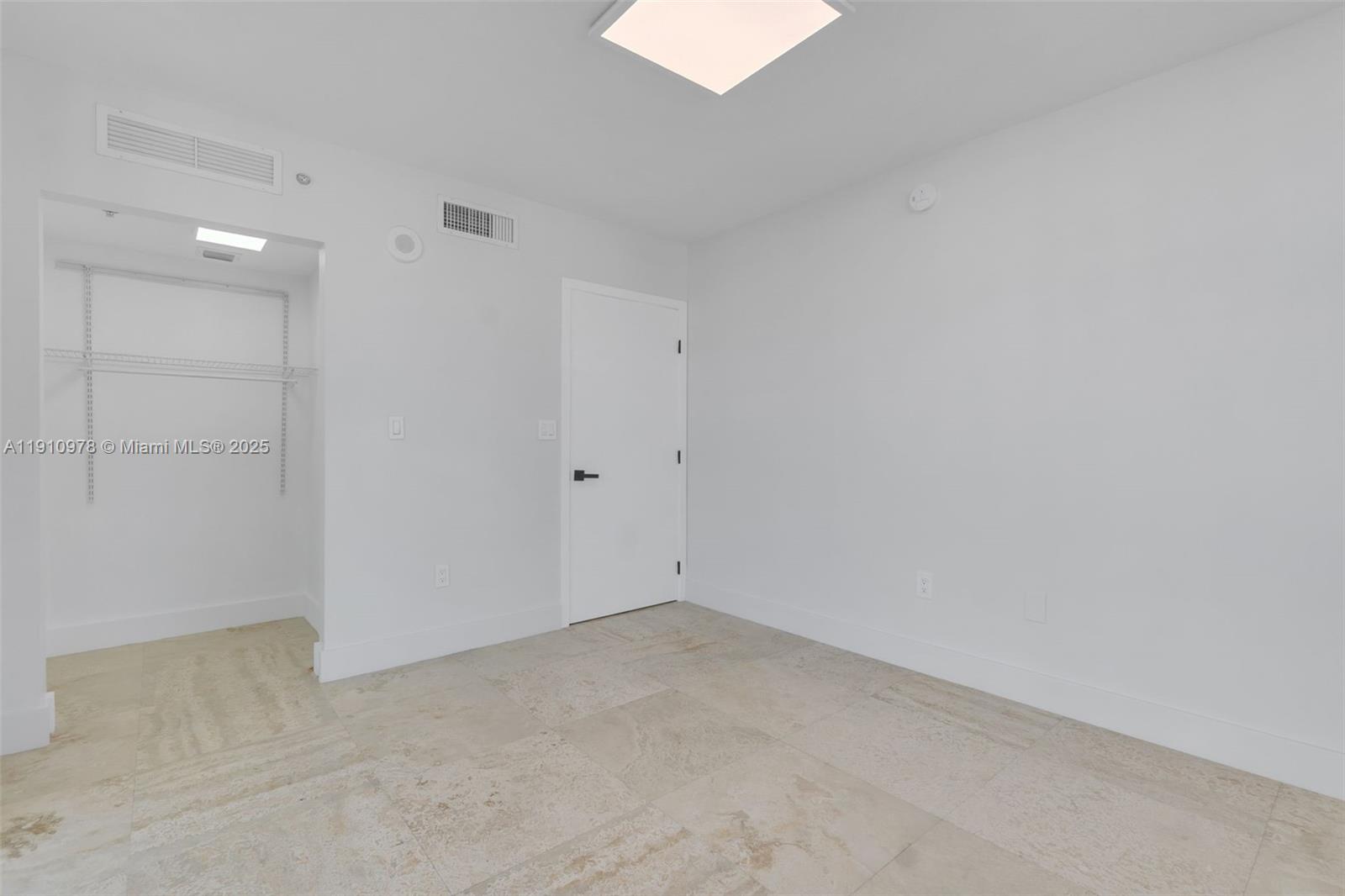 BRICKELL ON THE RIVER N T - Residential Lease