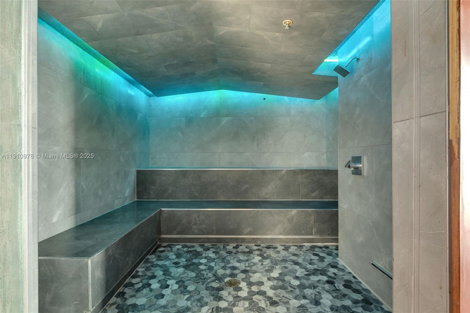 BRICKELL ON THE RIVER N T - Residential Lease