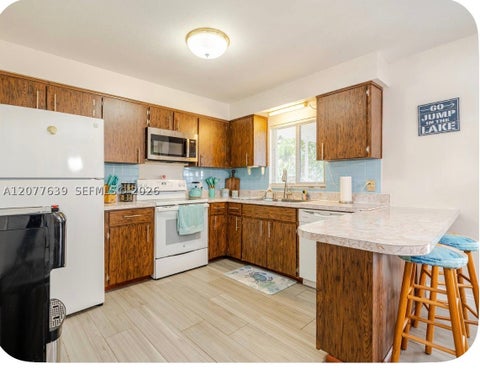 Tiny photo for 1409 N Lake Reedy BLVD, Frostproof, FL 33843 (MLS # A12077639)