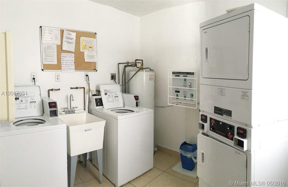 Hampton Court Condo - Residential Lease