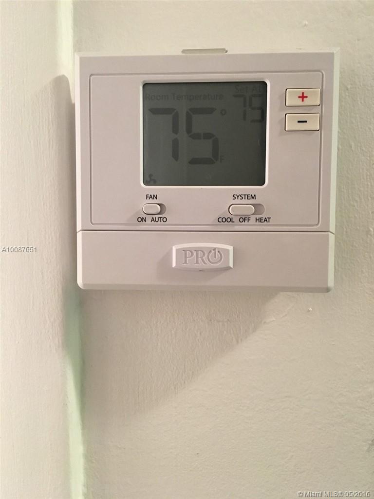 Hampton Court Condo - Residential Lease