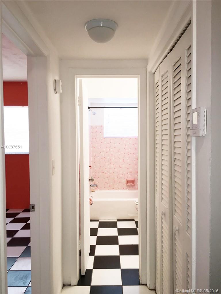 Hampton Court Condo - Residential Lease