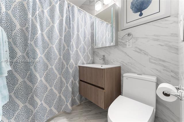 AMD PLAT OF SUNSET LAKE S - Residential