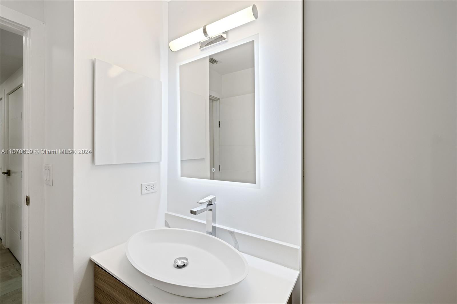 Seaside Condo - Residential Lease