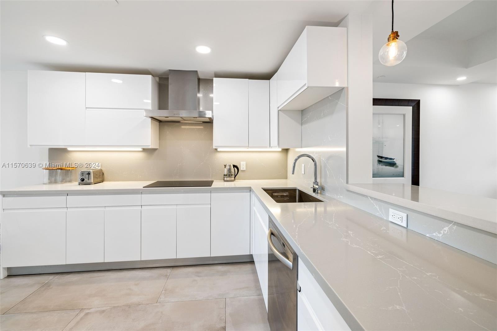 Seaside Condo - Residential Lease