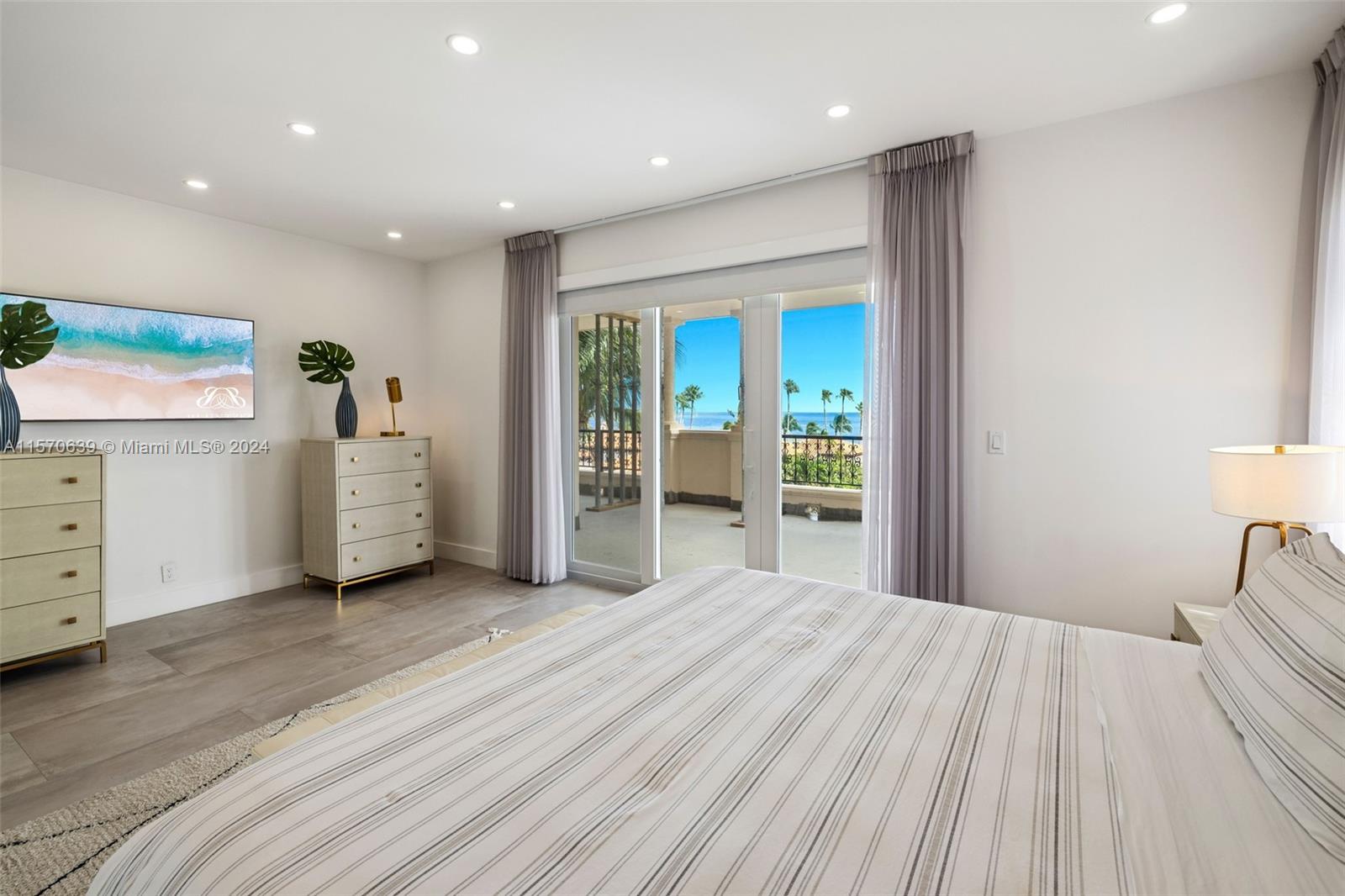 Seaside Condo - Residential Lease