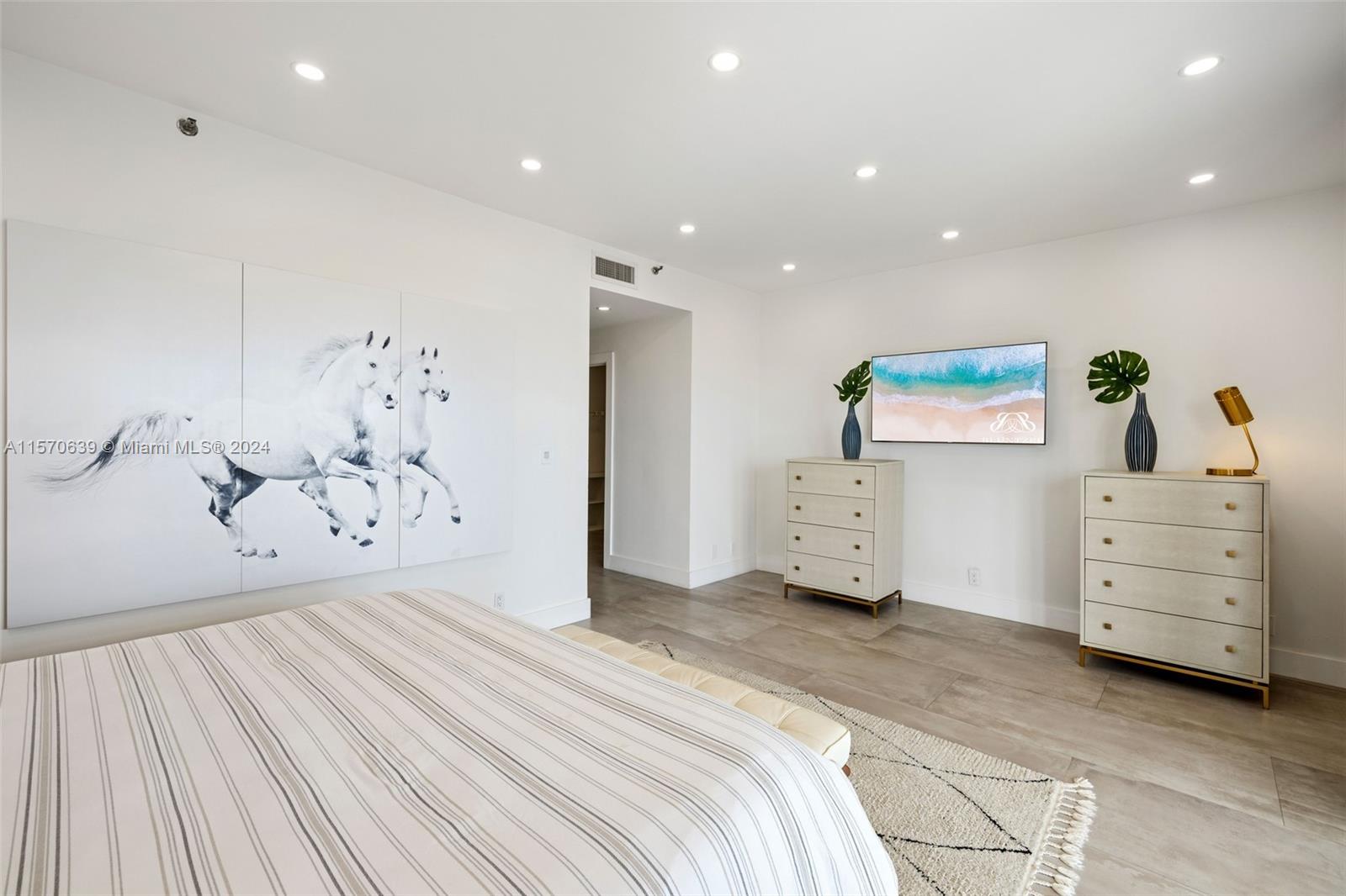 Seaside Condo - Residential Lease