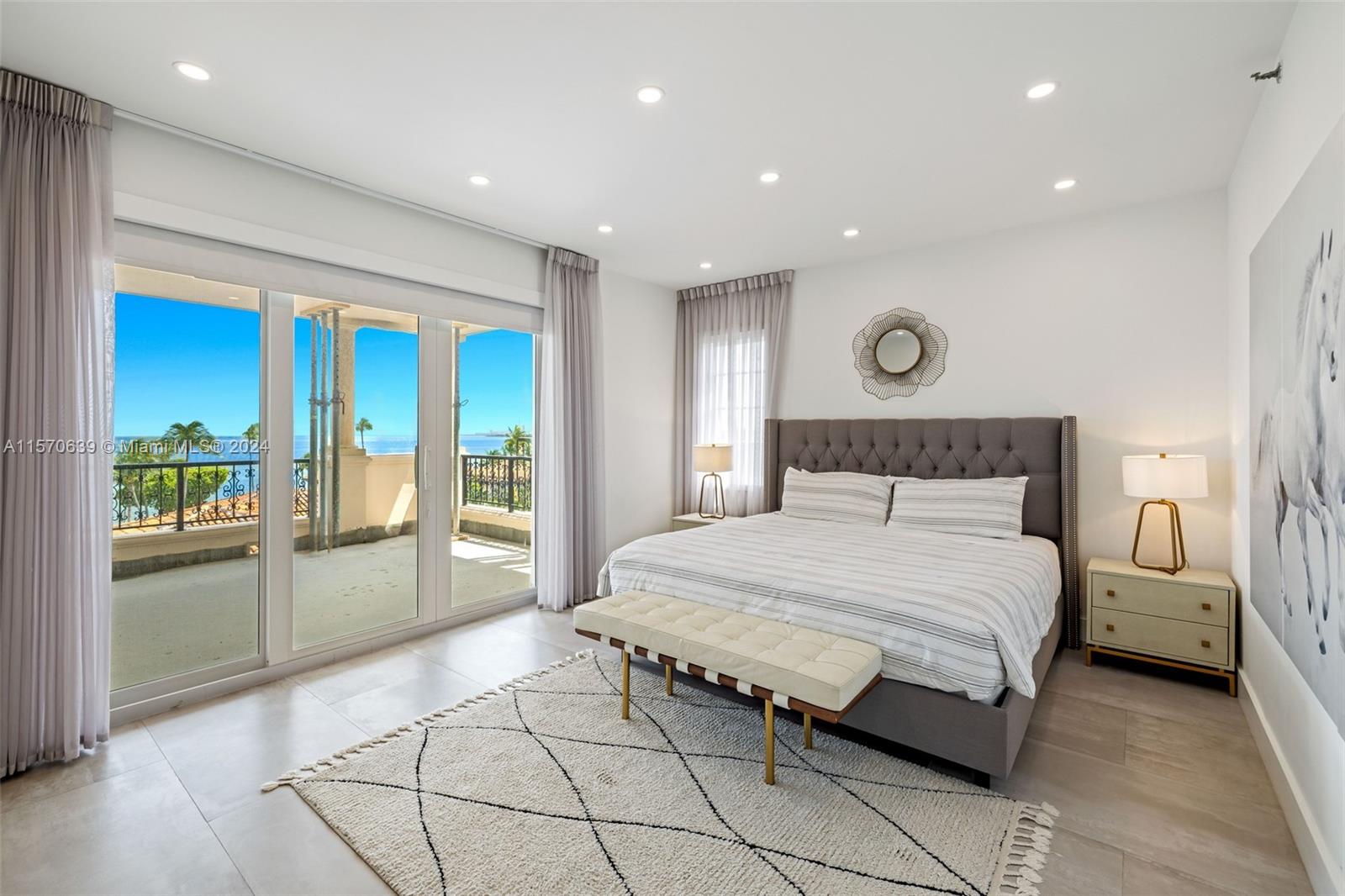 Seaside Condo - Residential Lease