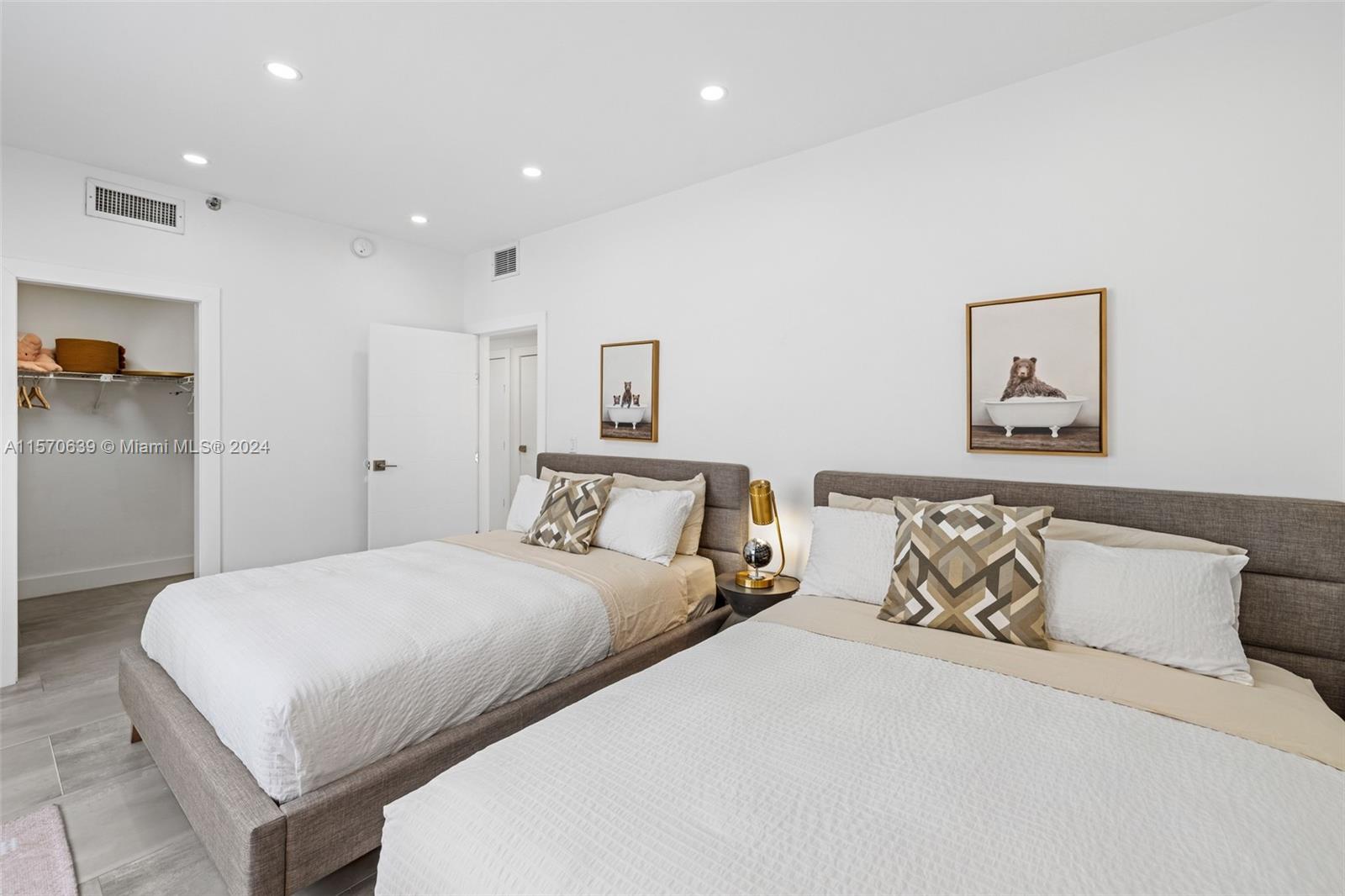 Seaside Condo - Residential Lease