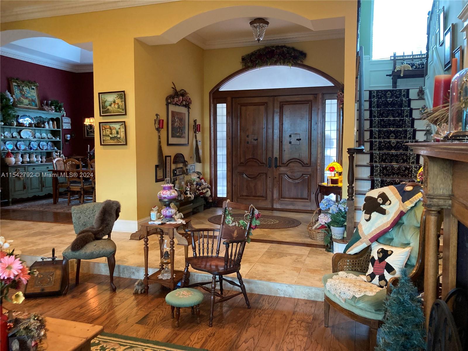 REDLANDS - Residential