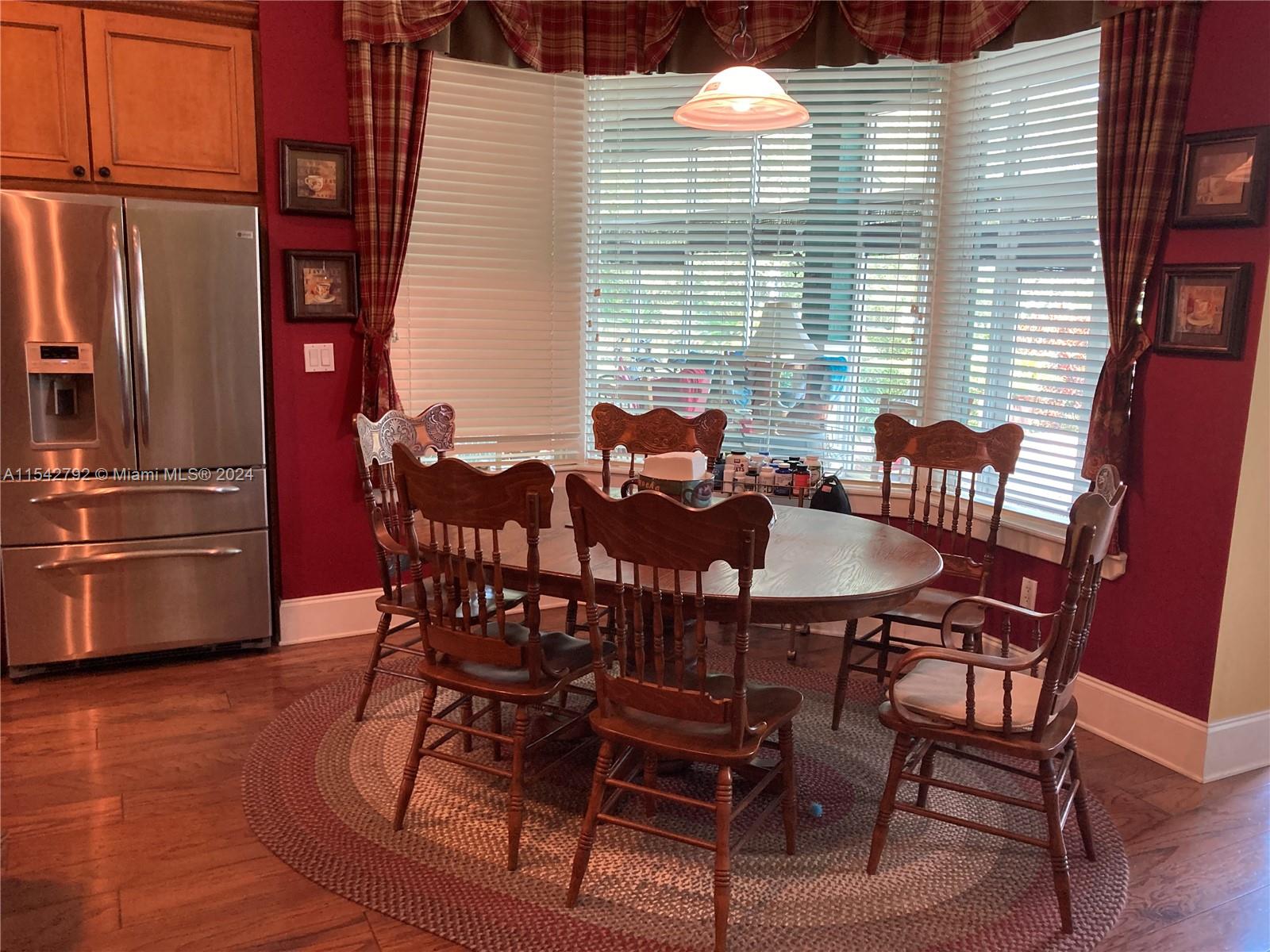 REDLANDS - Residential