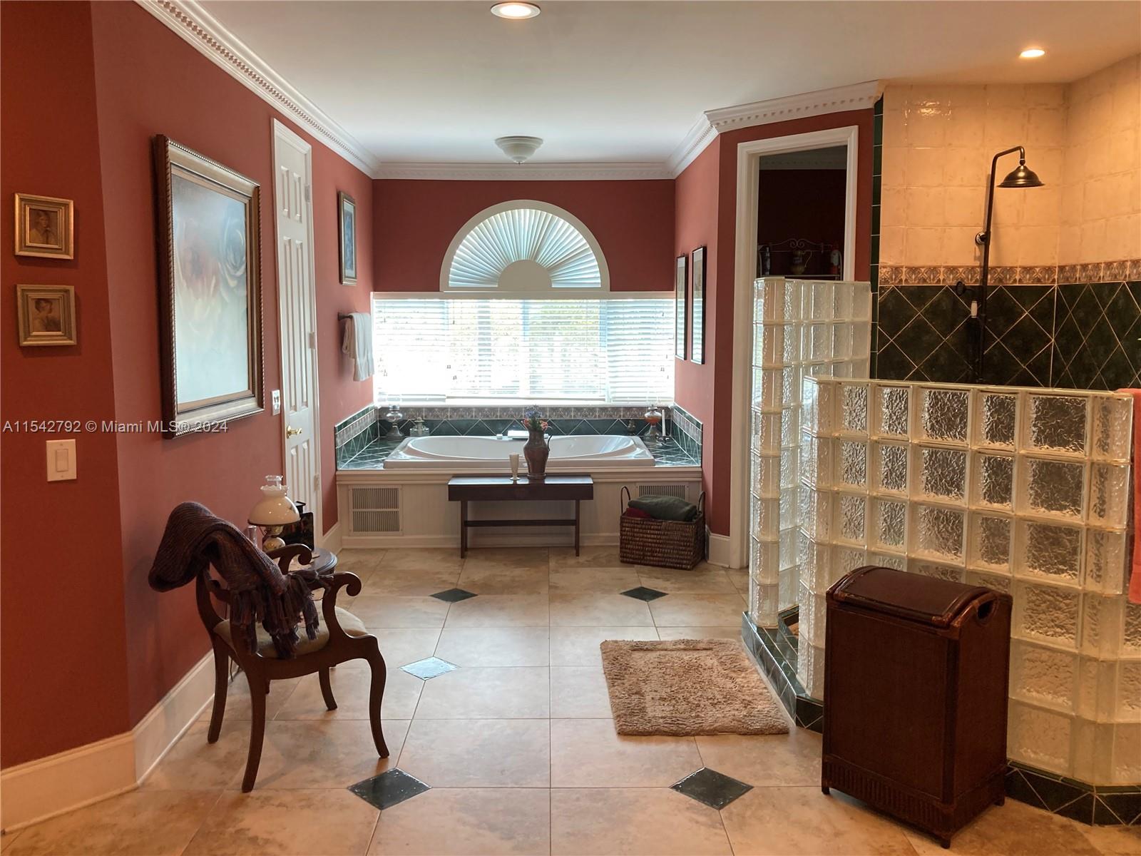 REDLANDS - Residential