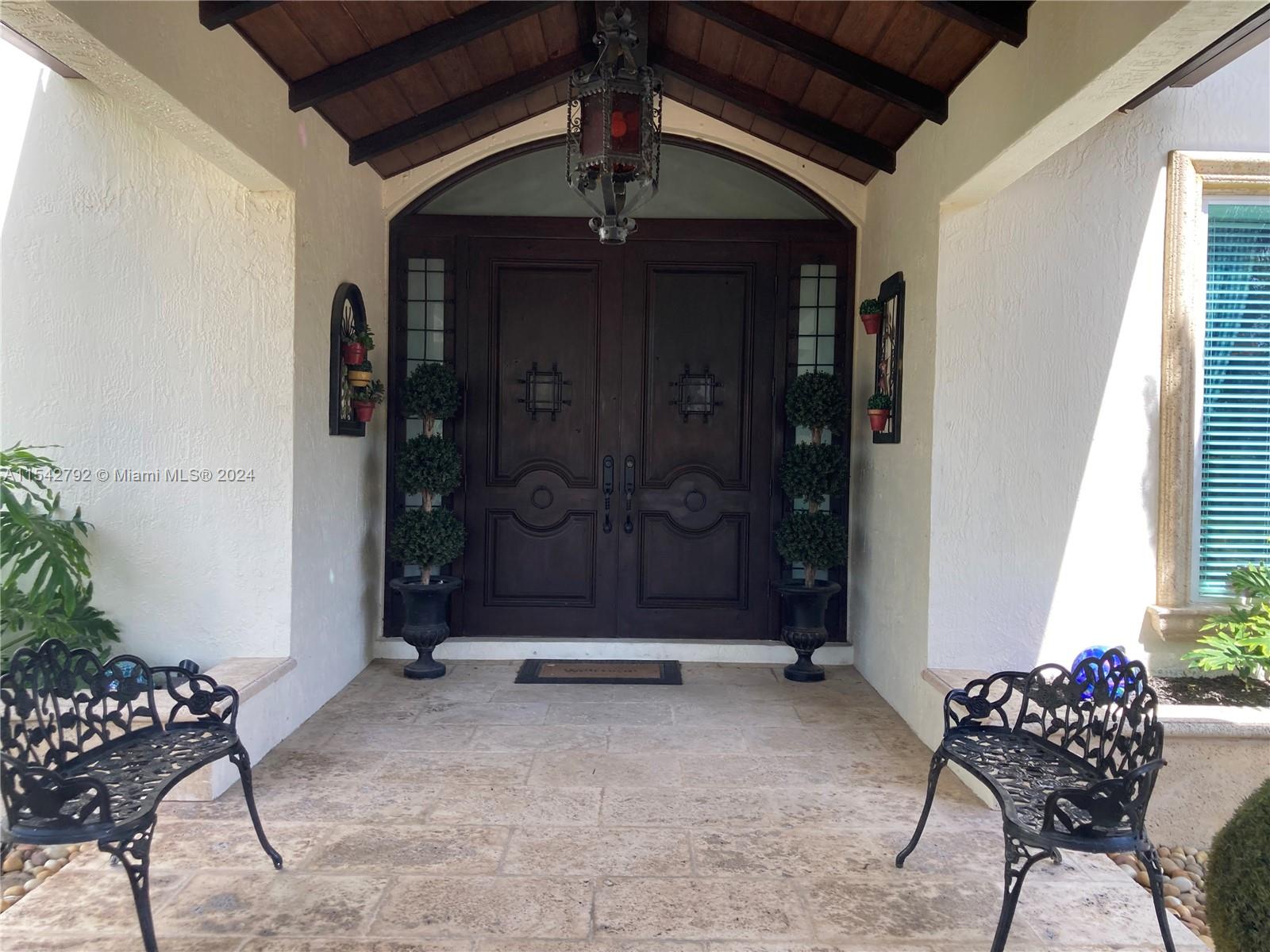 REDLANDS - Residential