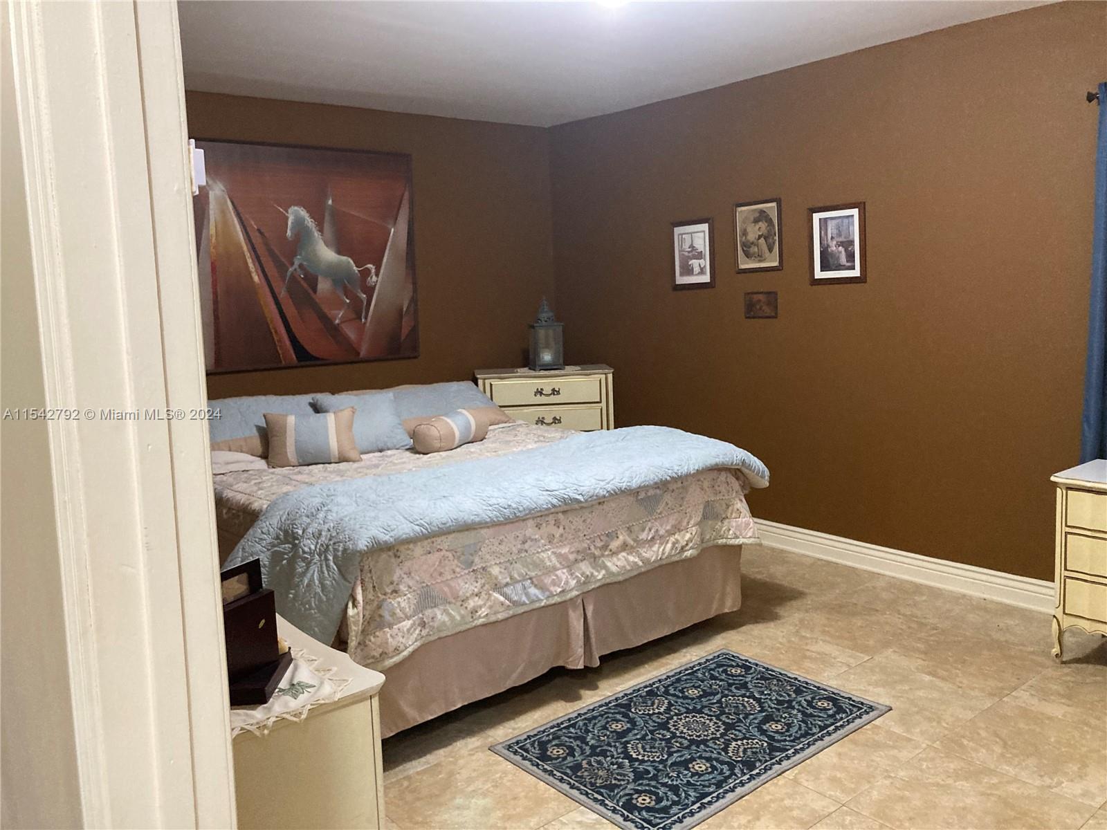 REDLANDS - Residential