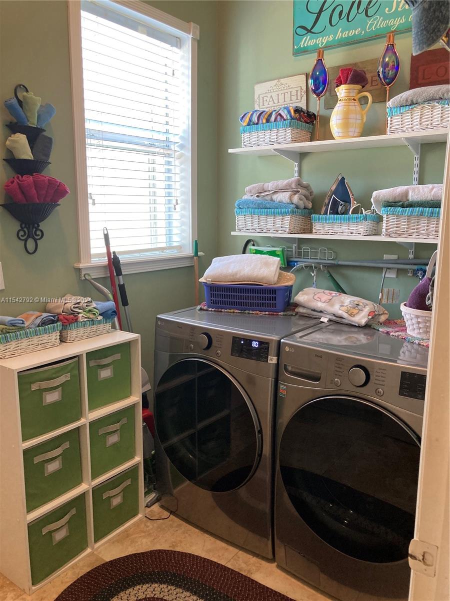 REDLANDS - Residential