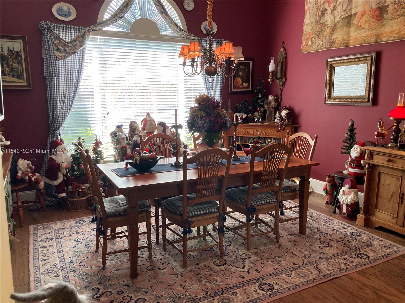 REDLANDS - Residential