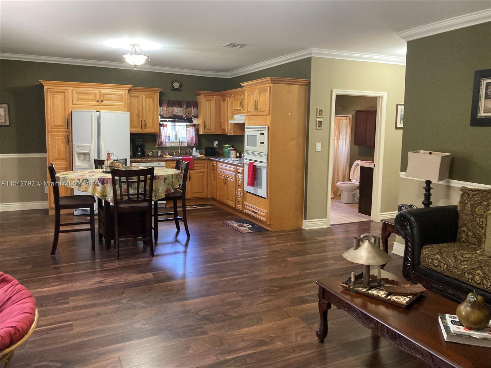 REDLANDS - Residential