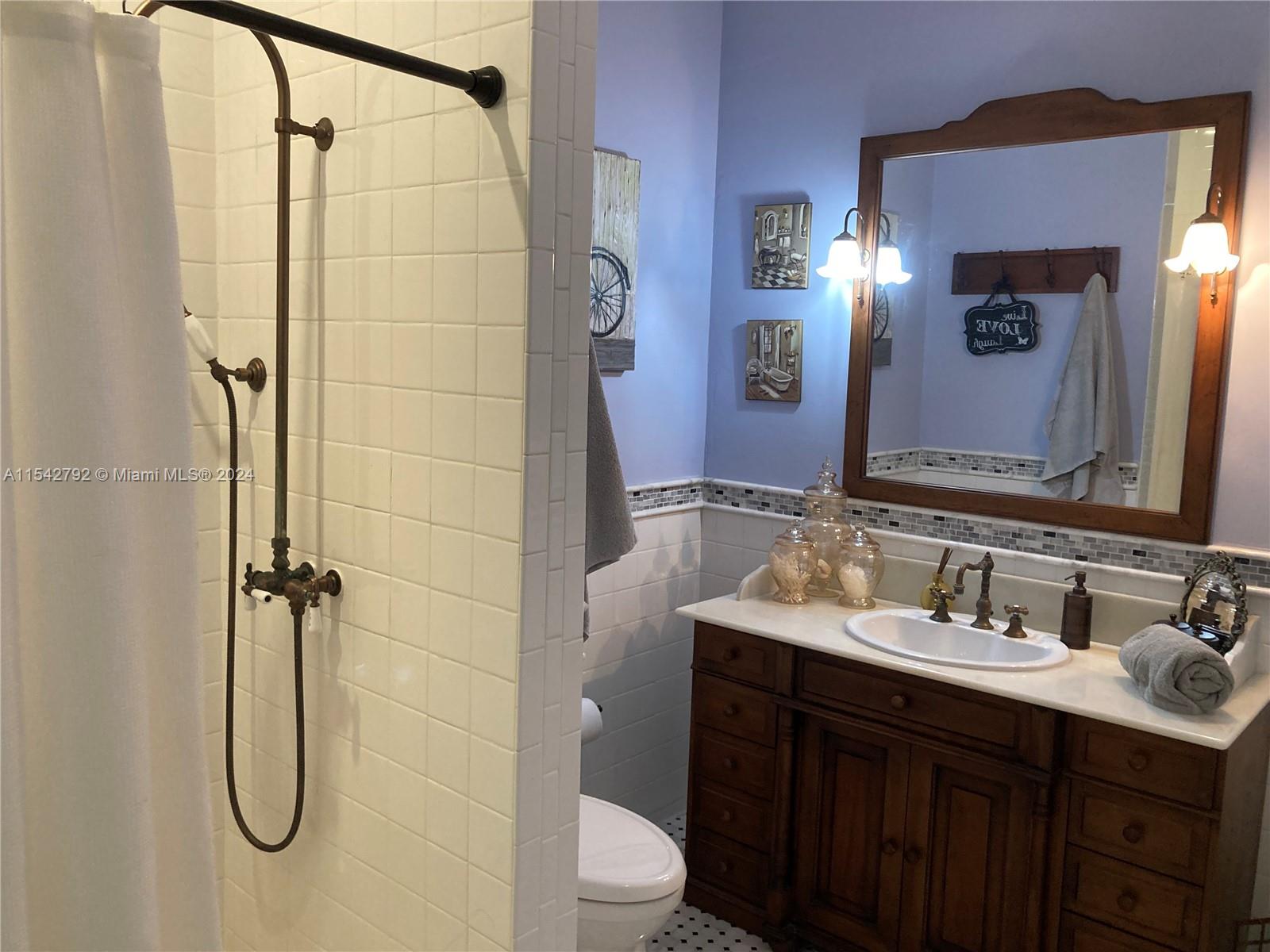 REDLANDS - Residential