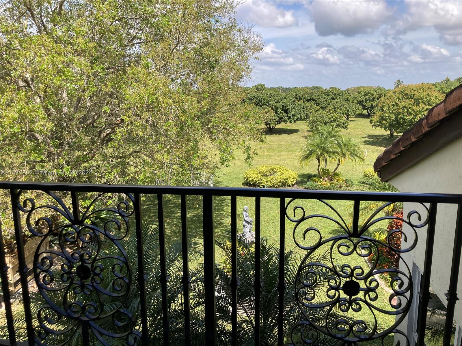 REDLANDS - Residential