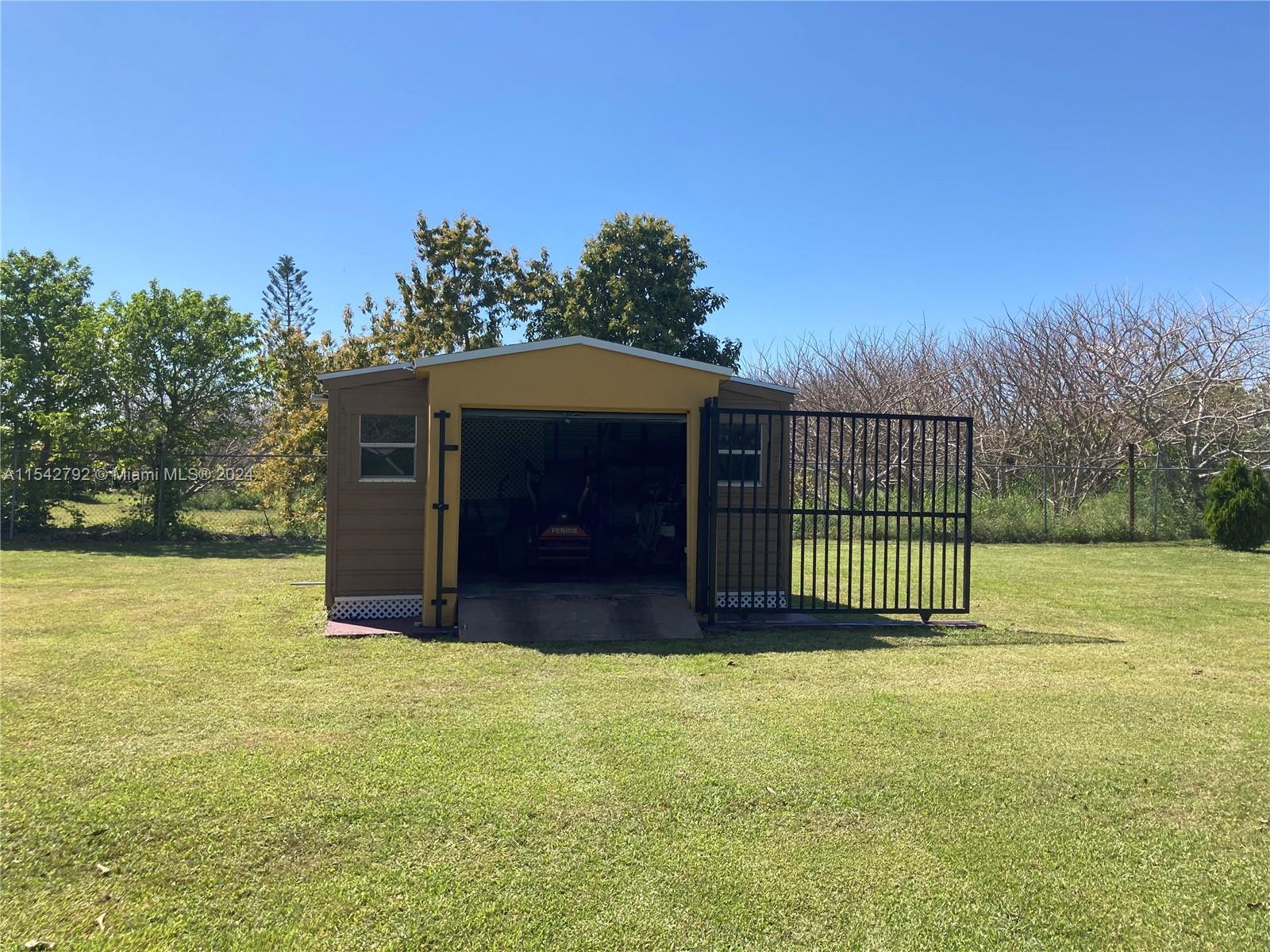 REDLANDS - Residential